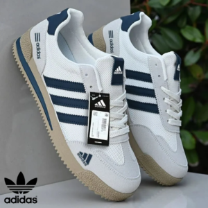 AD® Klassische Stride Sneaker